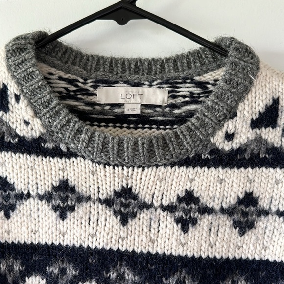 LOFT Sweater/ Size M - Picture 2 of 3
